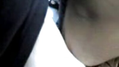 Wanita matang dalam gangbang amatur penembusan dua kali seks dubur