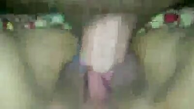 Video lama ibu murahan dalam parti Gang Bang pertamanya